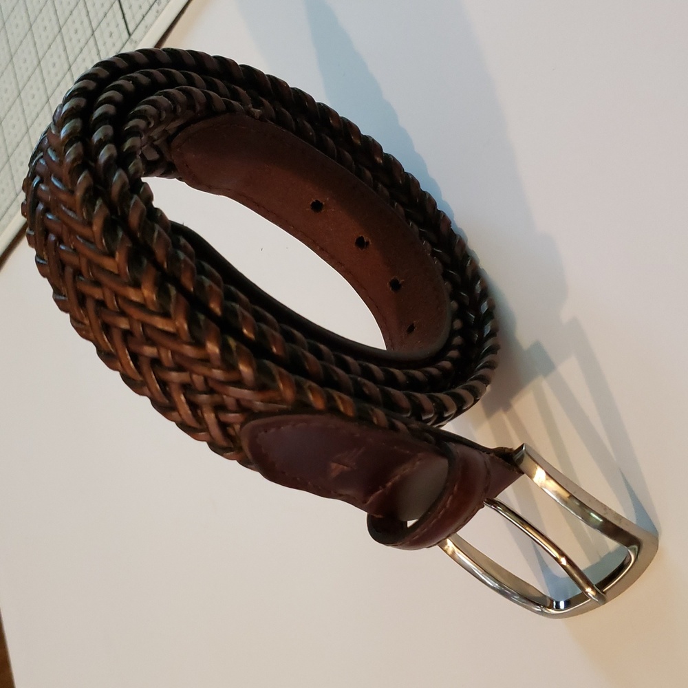 Dockers Brown Leather Belt with Intricate Weave